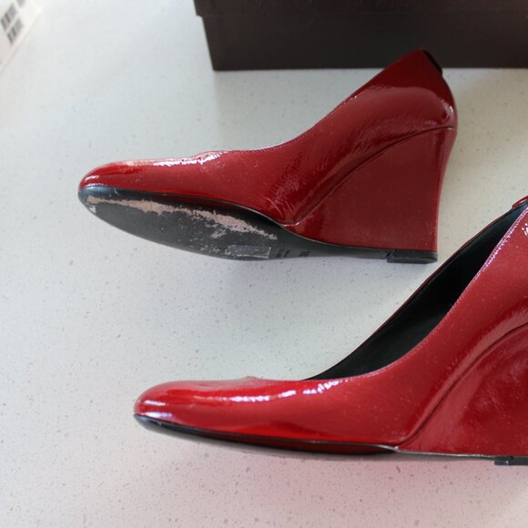 Gucci Vernice Naplack Carpet Red Wedges - Picture 2 of 4